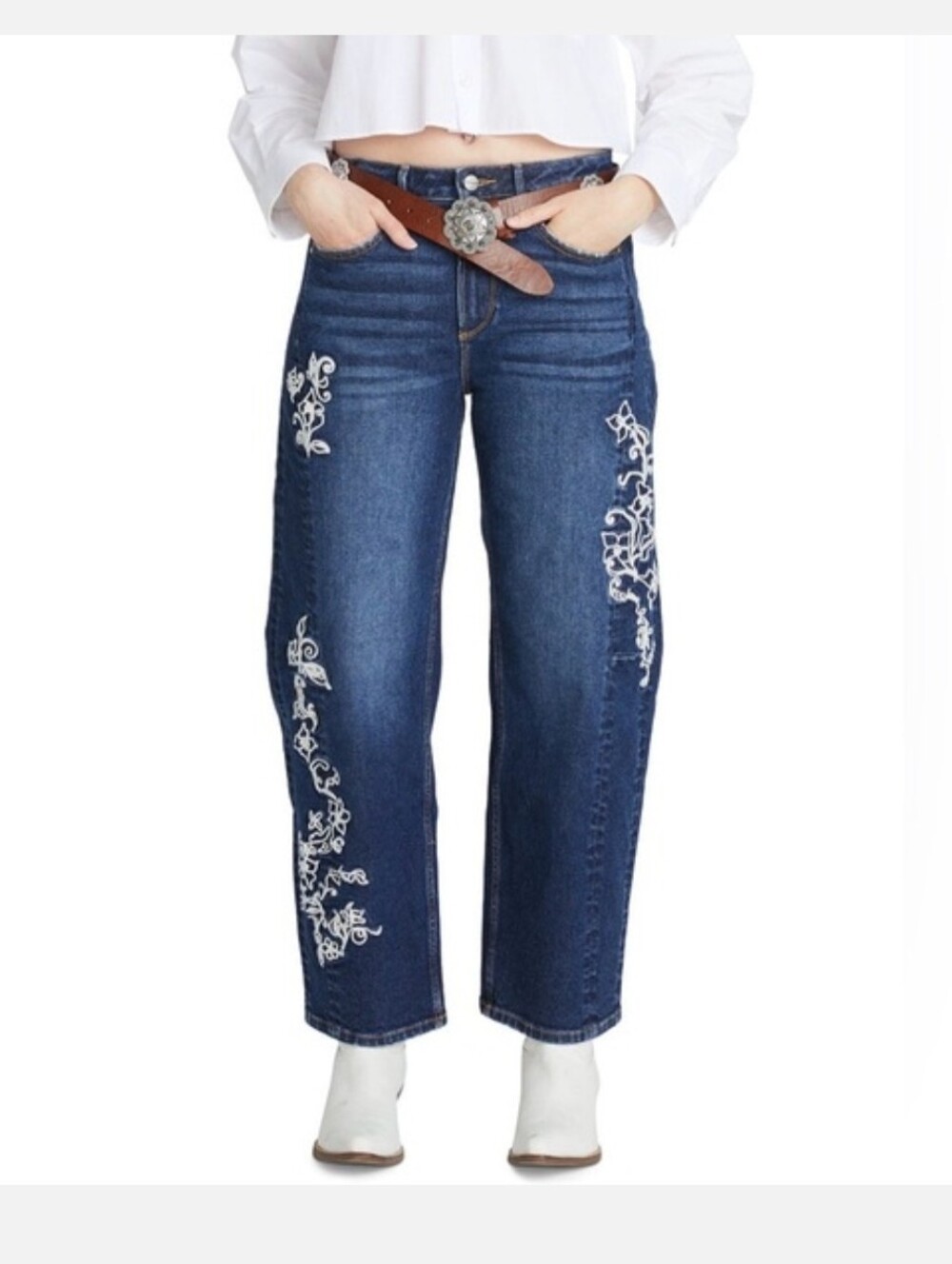 Driftwood embroidered Elaine X Raised Rodeo Mid Rise Barrel Leg Jeans 26 NWT